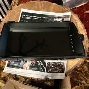 Android car media player for Toyota Prius 2012 C7 204 New still in box